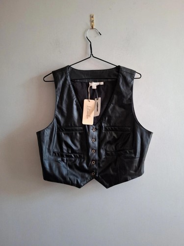 Let crop faux leather - me,